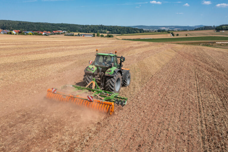 Amazone Catros mounted compact disc harrow 2